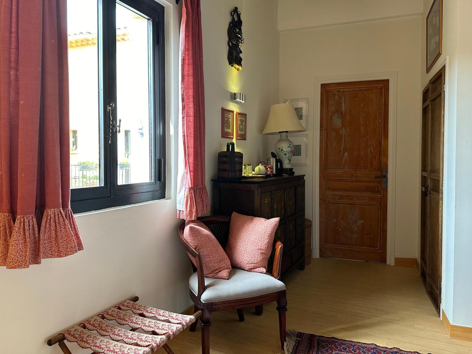 La Cour Carree Bed and Breakfast Rustrel Εξωτερικό φωτογραφία