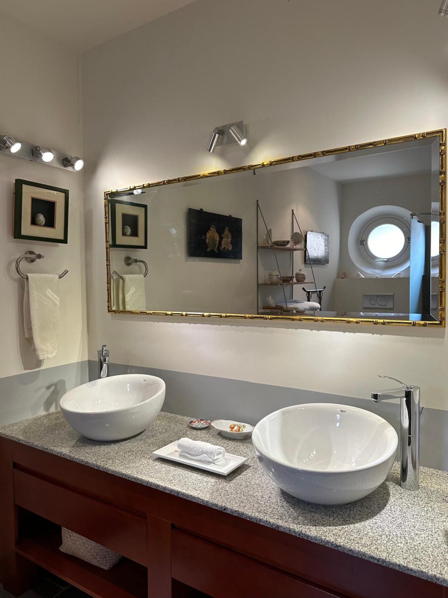 La Cour Carree Bed and Breakfast Rustrel Εξωτερικό φωτογραφία